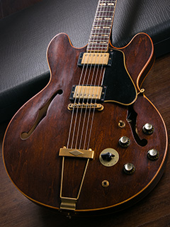 Gibson ES-345TD Walnut 1971 ボディー正面 サムネイル