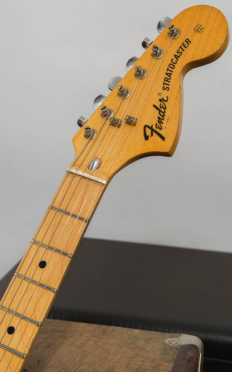 Fender USA Stratocaster Black 1975 12
