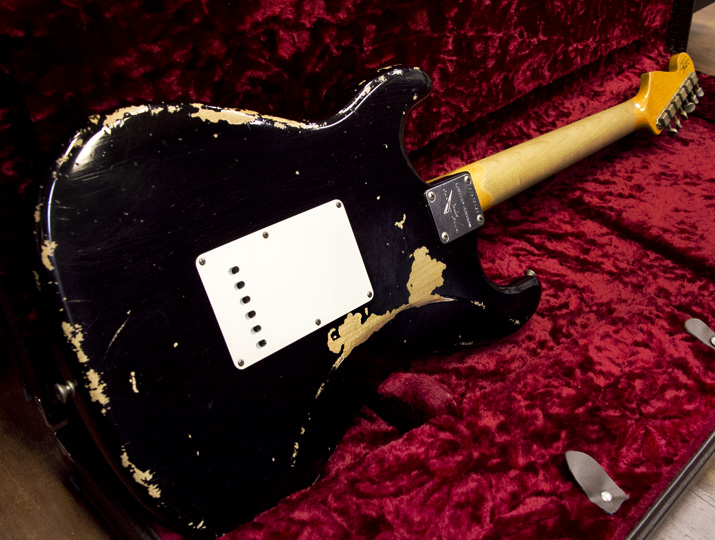 Fender Custom Shop Limited Edition 1963 Stratocaster Heavy Relic Black SSH Tortoiseshell Pickguard 2
