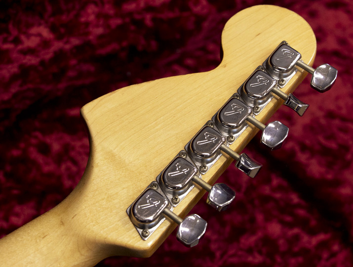 Fender USA Stratocaster 3TS '74 6