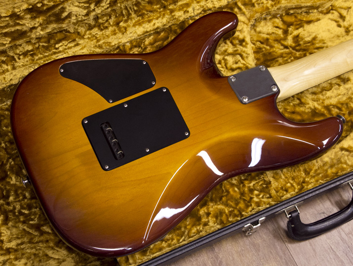 Suhr Classic Figured Maple Cherry Sunburst 4