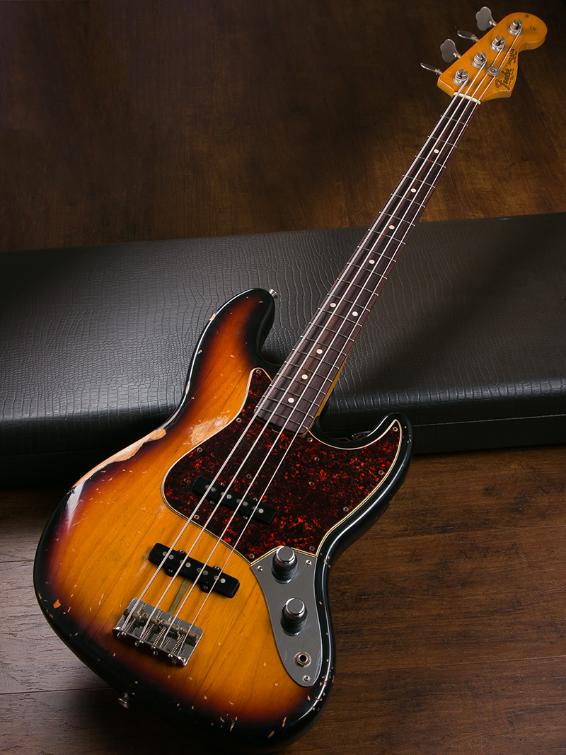 Fender USA American Vintage 62 Jazz Bass 3TS Aged 2
