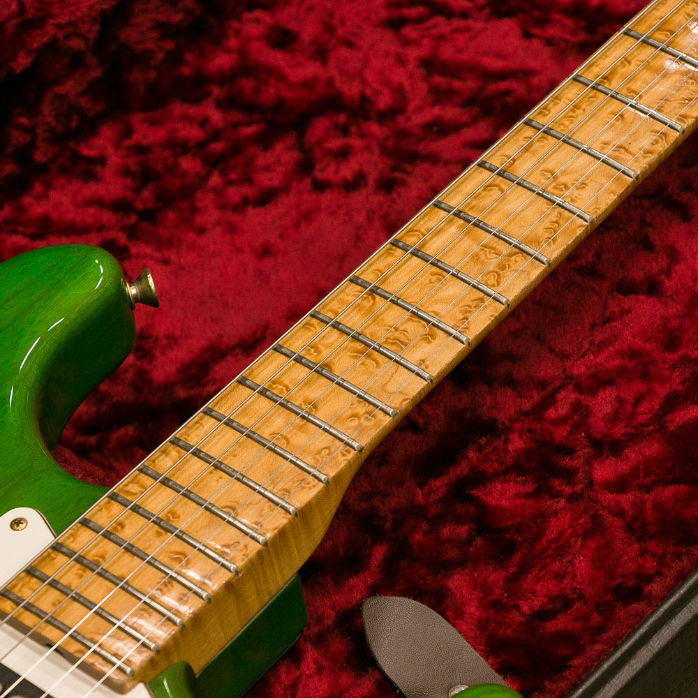 moon Stratocaster Ash BirdsEye Neck HSH Trans Green 7