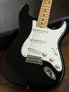 Fender Custom Shop 1969 Stratocaster NOS Black 2013 ボディー正面 サムネイル