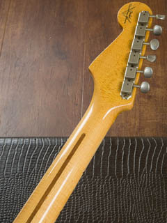 Fender Custom Shop 1957 Stratocaster Relic Black 2015 ヘッド裏面 サムネイル