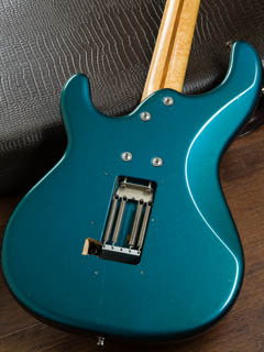 Killer KG-Violator 1P BirdsEye Maple Ocean Turquoise Metallic ボディー裏面 サムネイル