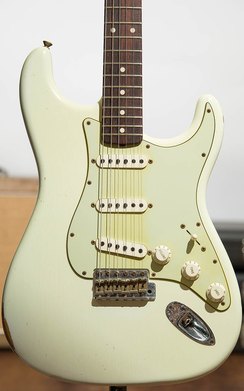 Fender Custom Shop 1961 Stratocaster Relic Quartersawn Flame Maple Olympic White 2013 3