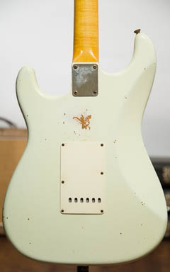 Fender Custom Shop 1961 Stratocaster Relic Quartersawn Flame Maple Olympic White 2013 ボディー裏面 サムネイル