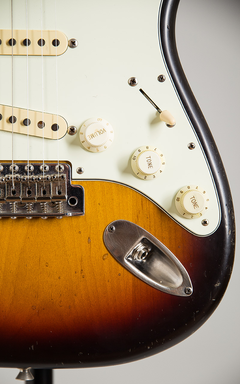 No Brand 60's Type Stratocaster 3Tone Sunburst Aged 11