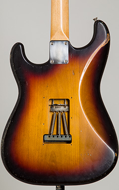 No Brand 60's Type Stratocaster 3Tone Sunburst Aged ボディー裏面 サムネイル
