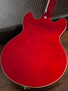 Gibson Memphis ES-390 Cherry 2013 ボディー裏面 サムネイル