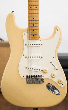 Fender Custom Shop 1956 Stratocaster White Blonde John Cruz early JCQA ボディー正面 サムネイル