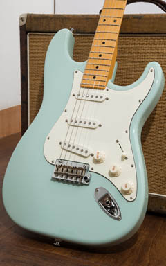 Suhr Classic Pro Sonic Blue 2017 ボディー正面 サムネイル