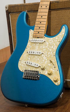 Suhr Classic Lake Placid Blue(LPB) 1998 ボディー正面 サムネイル