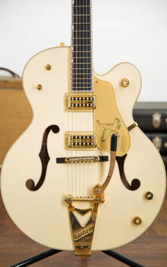 Gretsch White Falcon G6136T-LTV Aged White 2014 ボディー正面 サムネイル