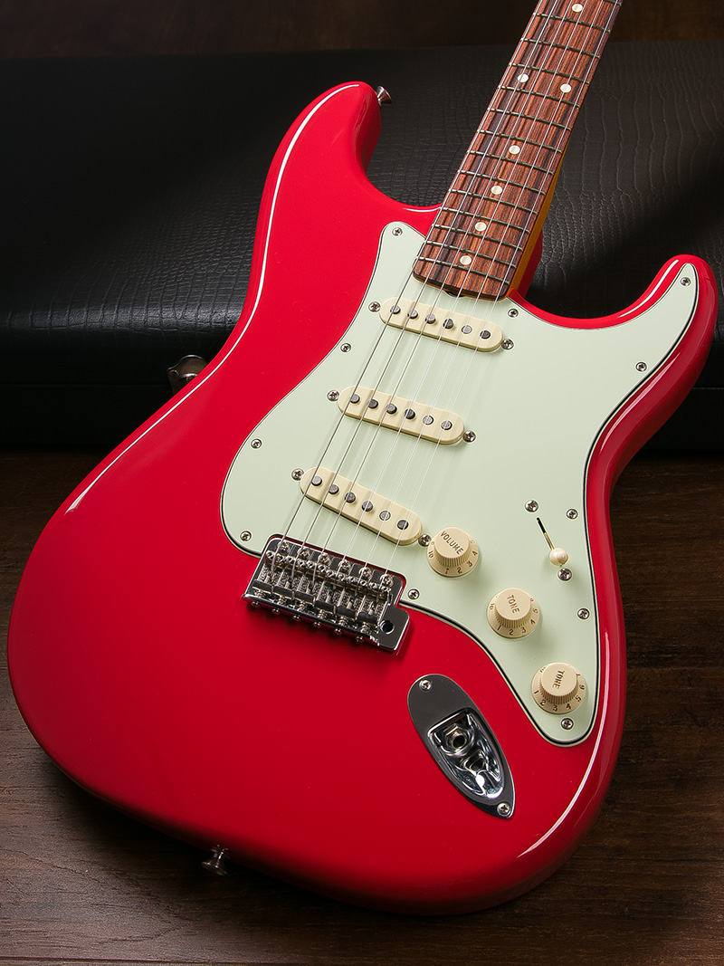Fender Mexico 60's Stratocaster Lacquer PF Fiesta Red 4