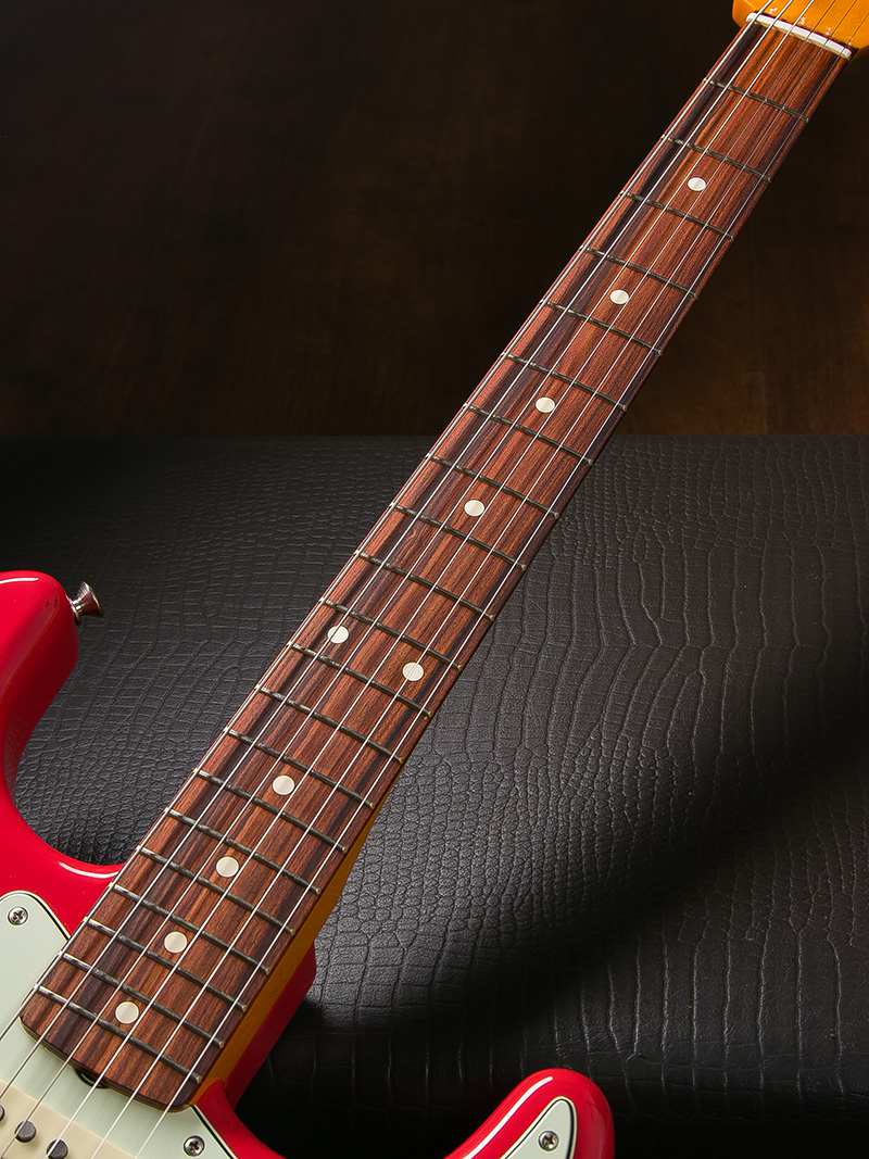 Fender Mexico 60's Stratocaster Lacquer PF Fiesta Red 8