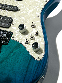 Tom Anderson The Classic Bora to Transparent Blue Burst 2015 写真10 サムネイル