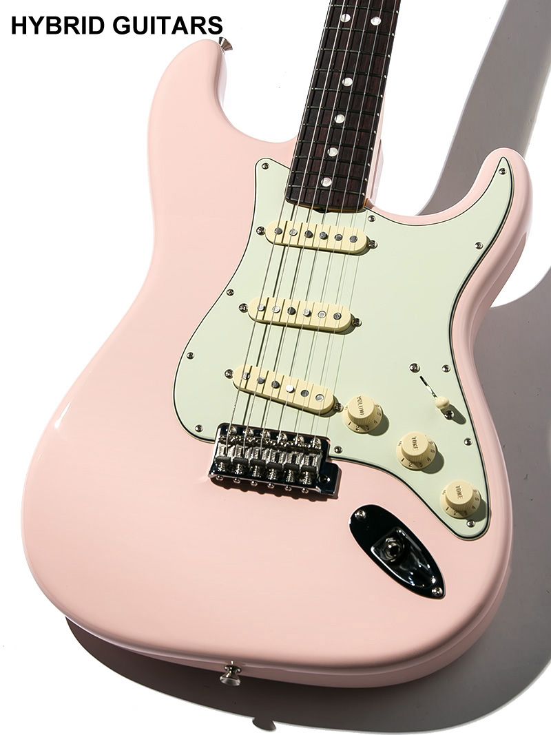 Fender USA American Original 
'60s Stratocaster Shell Pink 2020 3