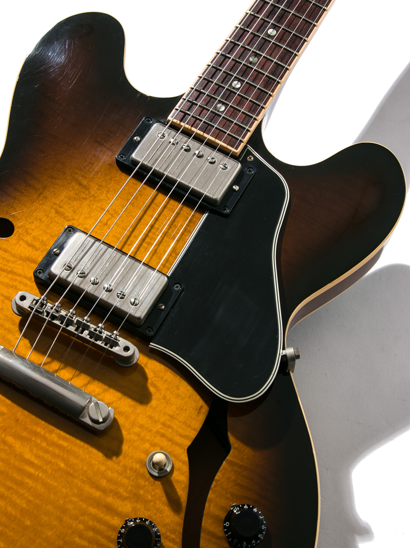 Gibson ES-335 Dot Figured Top & Back Vintage Sunburst 9