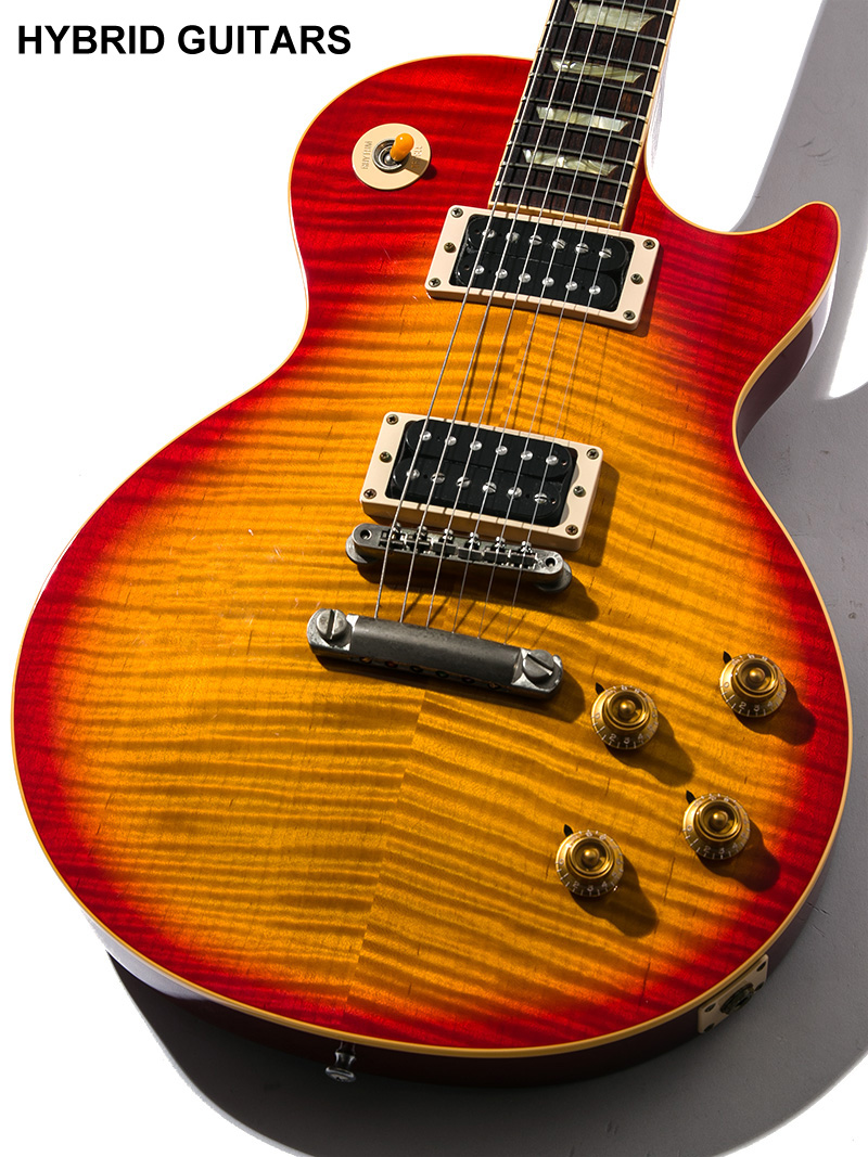 Gibson Les Paul Classic Premium Plus Cherry Sunburst 3