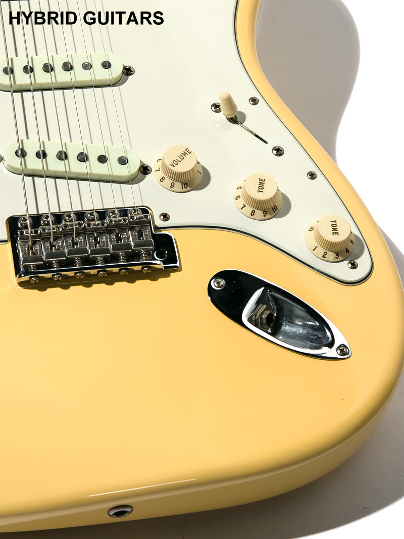 Fender USA Yngwie Malmsteen Stratocaster Update Rosewood Finger Board Vintage White 2014 10