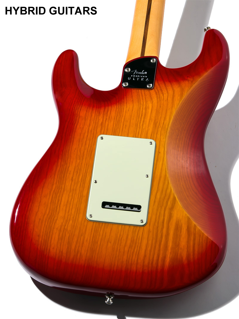 Fender American Ultra Stratocaster HSS Plasma Red Burst 2019 4