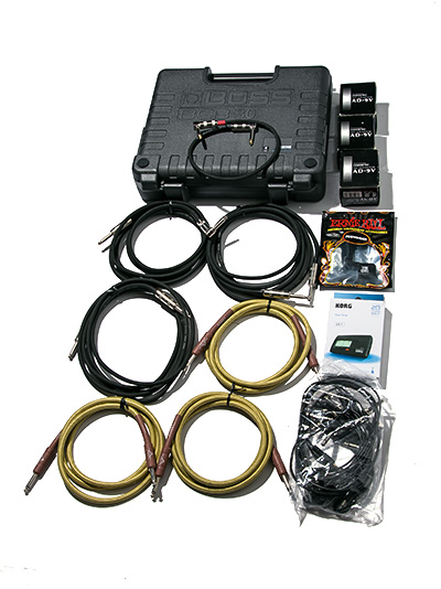Fender Custom Shop & Belden Cable、9V-Adapter 、BCB-30 Case  etc Set