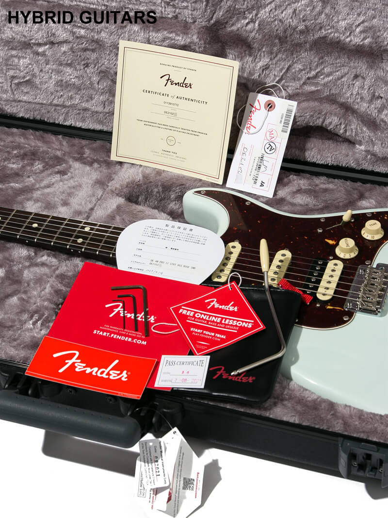 Fender USA Limited Edition 1P-Rosewood Neck American Professional II Stratocaster HSS Sonic Blue 13