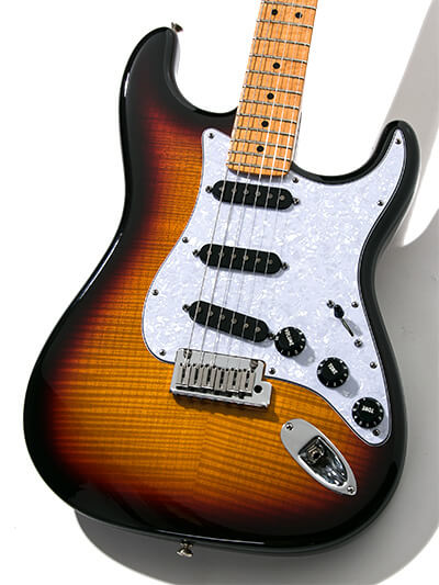 Fender Custom Shop Custom Deluxe Stratocaster Flame Maple Neck 3TS
