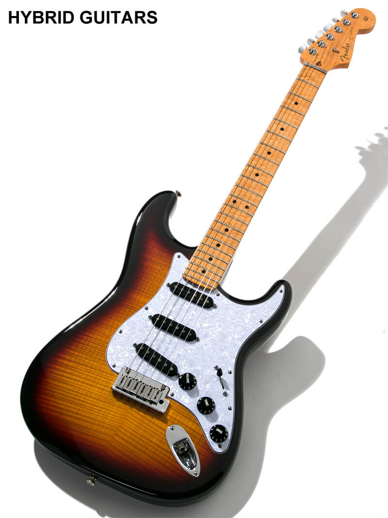 Fender Custom Shop Custom Deluxe Stratocaster Flame Maple Neck 3TS
 1