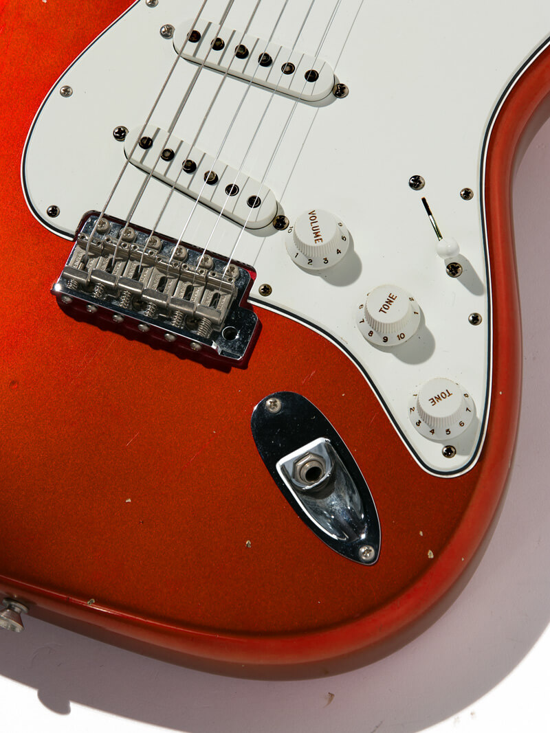 Fender Custom Shop 1969 Stratocaster Journeyman Relic Hand Wound P.U. Candy Apple Red(CAR)
10