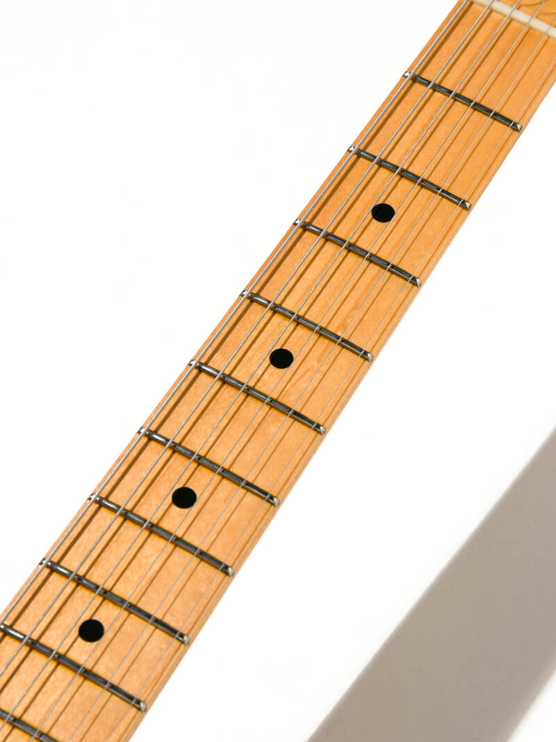 Fender Custom Shop 1969 Stratocaster Journeyman Relic Hand Wound P.U. Candy Apple Red(CAR)
13
