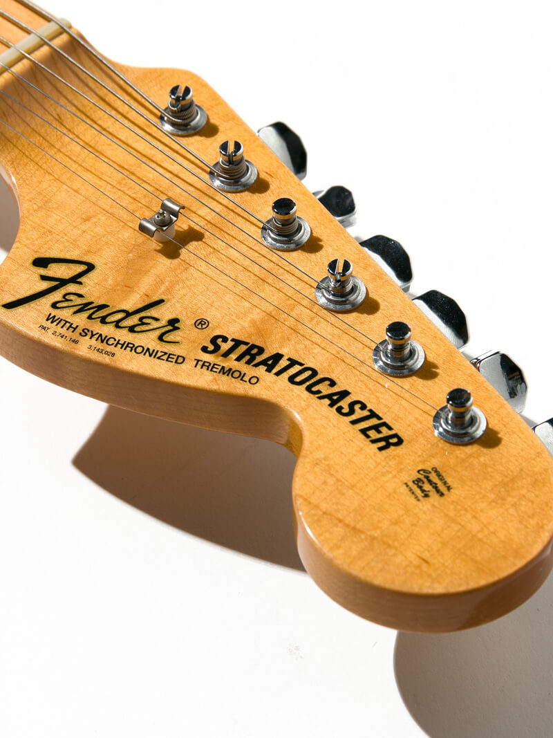 Fender Custom Shop 1969 Stratocaster Journeyman Relic Hand Wound P.U. Candy Apple Red(CAR)
14