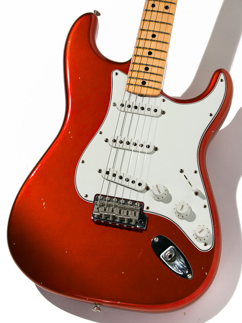 Fender Custom Shop 1969 Stratocaster Journeyman Relic Hand Wound P.U. Candy Apple Red(CAR)
3