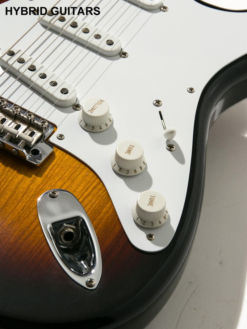 Fender Custom Shop Limited Edition 70th Anniversary 1954 Stratocaster Deluxe Closet Classic Wide-Fade 2 Color Sunburst 写真10