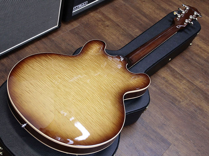 Gibson Custom Shop ES-335 Dot Reissue Figured LB 4