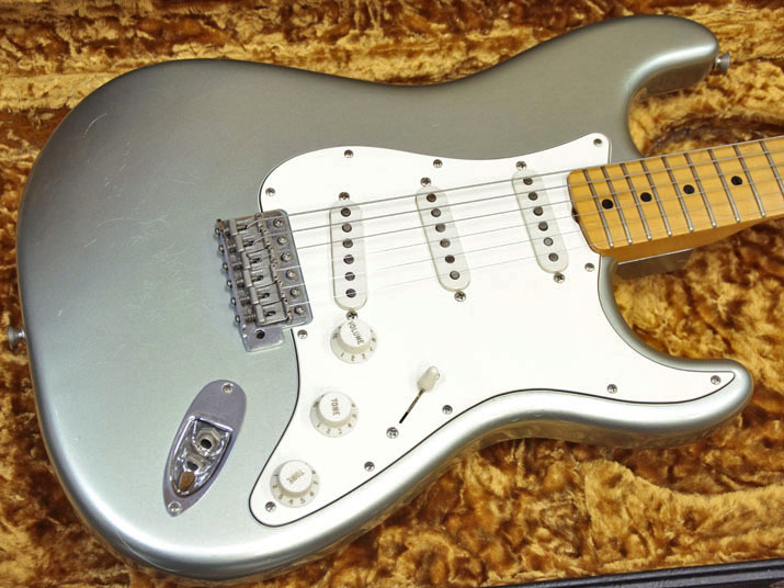 Fender Custom Shop Limited Edition 1966 Stratocaster Closet Classic Firemist Silver 2