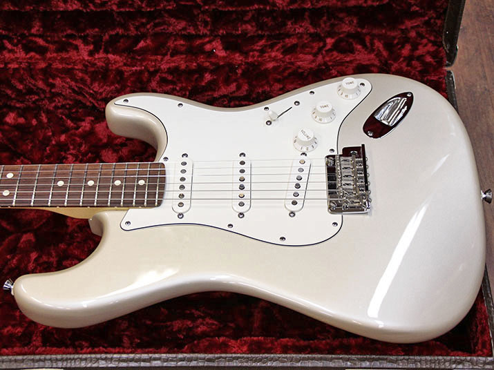 Fender USA American Standard Stratocaster BLZ/R 3