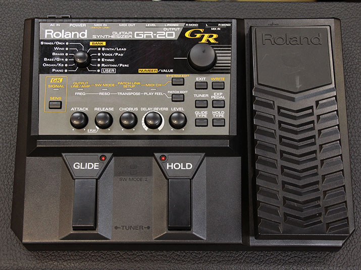 Roland GR-20 with GK-3 Pickup 1