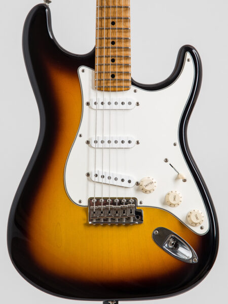 アルダーボディに3トーンサンバーストの1958年後期の仕様を採用したFender Stratocaster